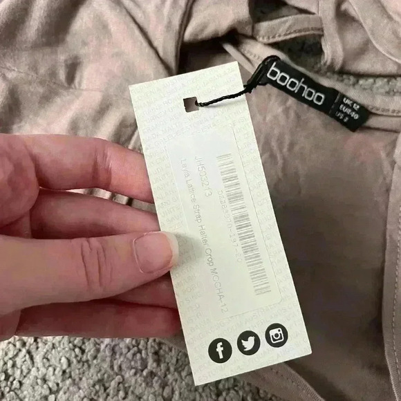 NWT Boohoo tan lightweight tie neck cropped halter top cut outs size large - Picture 3 of 9